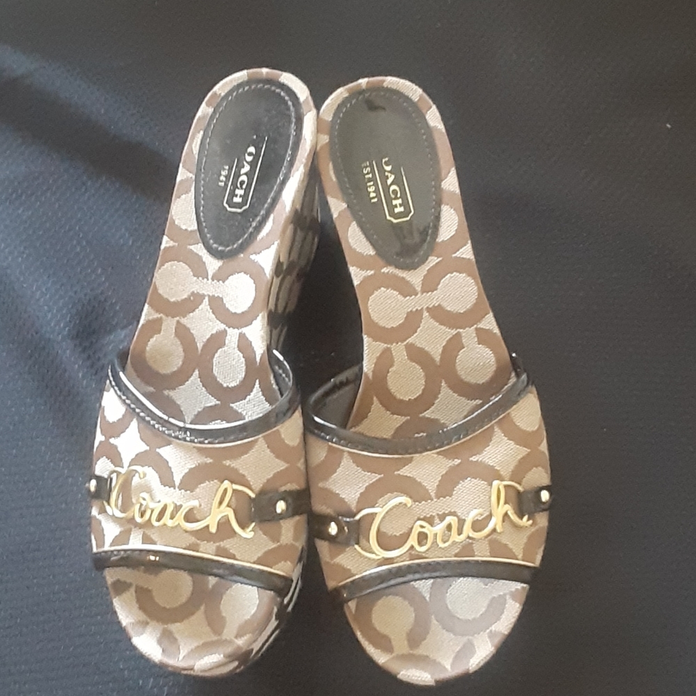 Coach: Brown and tan classic slide wedges - Picture 2 of 5
